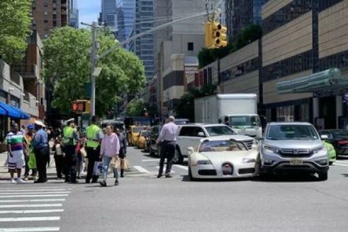 Bugatti Veryon Crashed In NYC