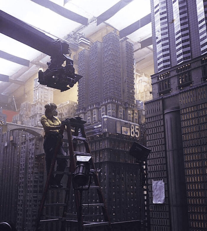 The Fifth Element (1997) - The Amazing Miniature Work Behind The New York Cityscape Of The Movie