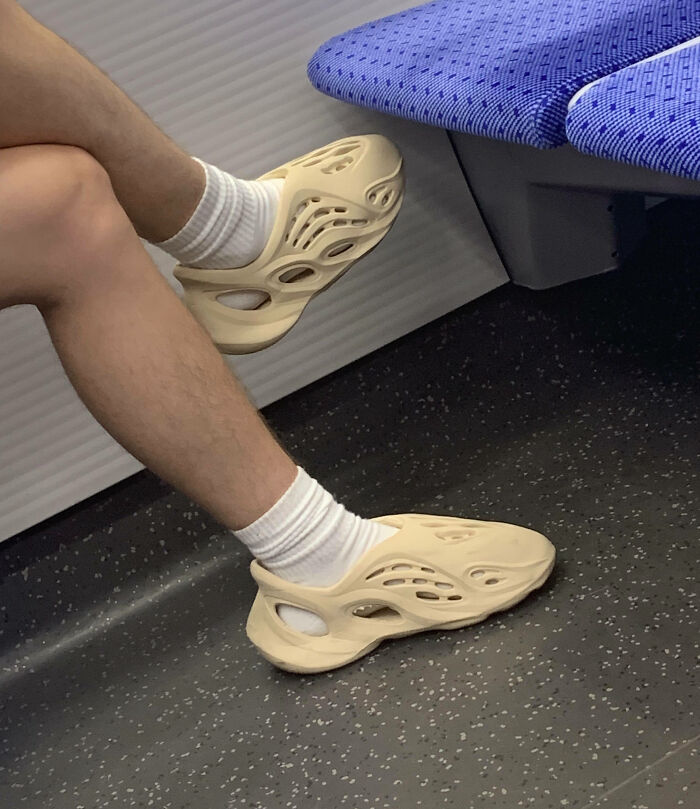 These Shoes That I Saw On The Metro
