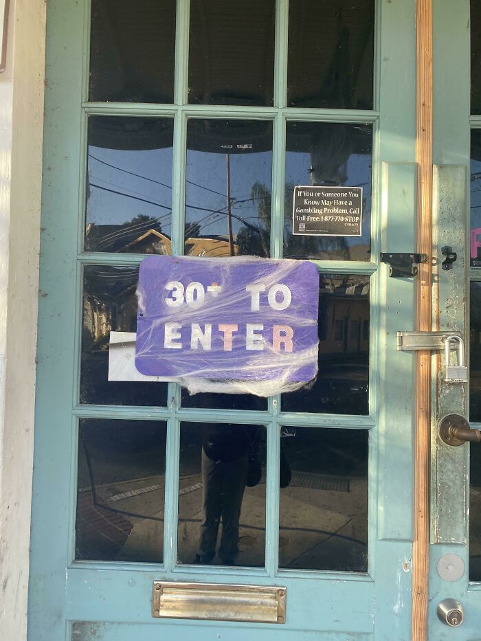 30+ To Enter This New Orleans Bar