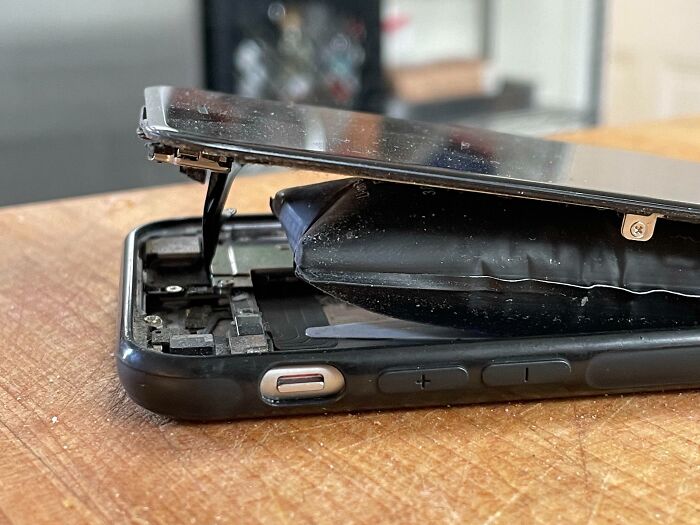 Found My Old Phone In A Drawer With A Puffy Battery