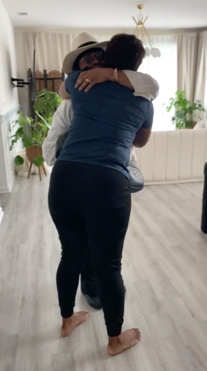 Best Kept Secret: Daughter Was Hiding Her New House For A Year To Surprise Her Mom Best Kept Secret: Daughter Was Hiding Her New House For A Year To Surprise Her Mom