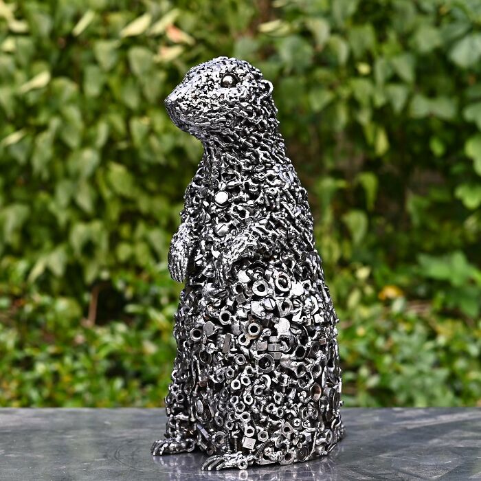 A sculpture of a prairie dog