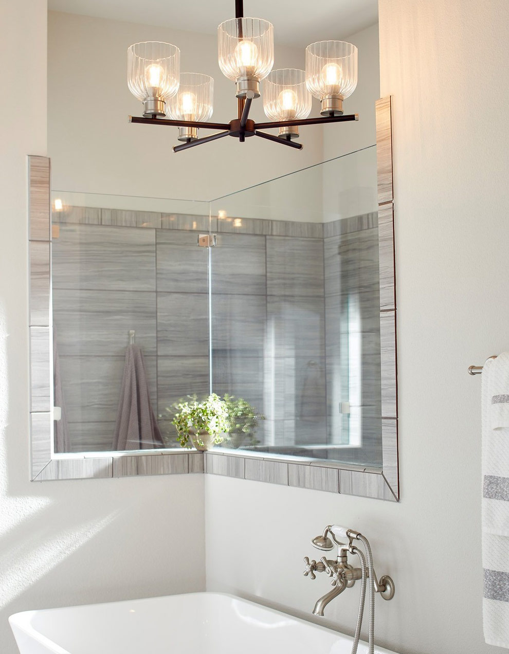Bathroom with chandelier