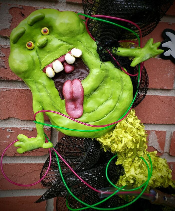 I Make Custom Wreaths For Any Holiday; Here Are The Beetlejuice And Ghostbusters Ones That I Made For Halloween I Make Custom Wreaths For Any Holiday; Here Are The Beetlejuice And Ghostbusters Ones That I Made For Halloween