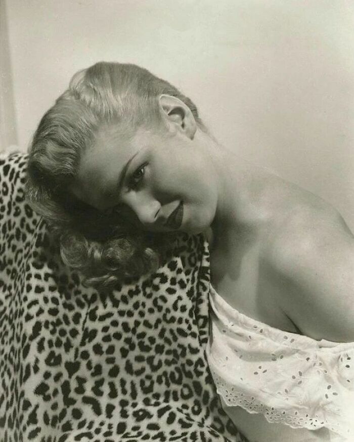 Marilyn Monroe Before She Was Marilyn Monroe In 1945