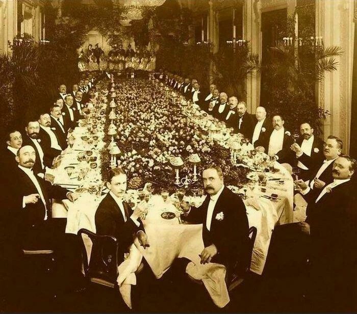 A Dinner Party At The Hotel Astor In New York City In 1904