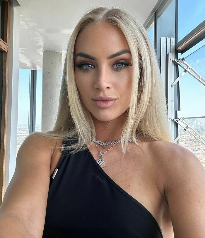 Football Star Alisha Lehmann Says “Very Well-Known” Celeb Offered Her $110k For A Night Together Football Star Alisha Lehmann Says “Very Well-Known” Celeb Offered Her $110k For A Night Together