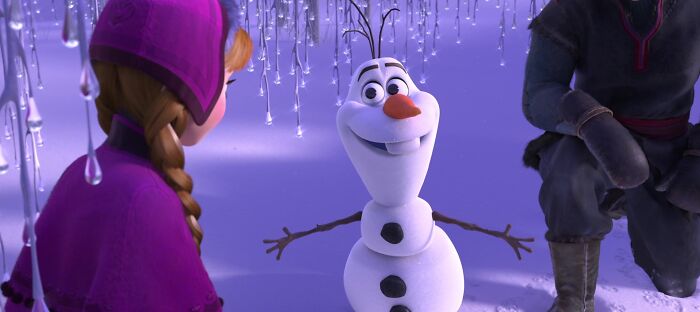 Olaf smiling with open hands 