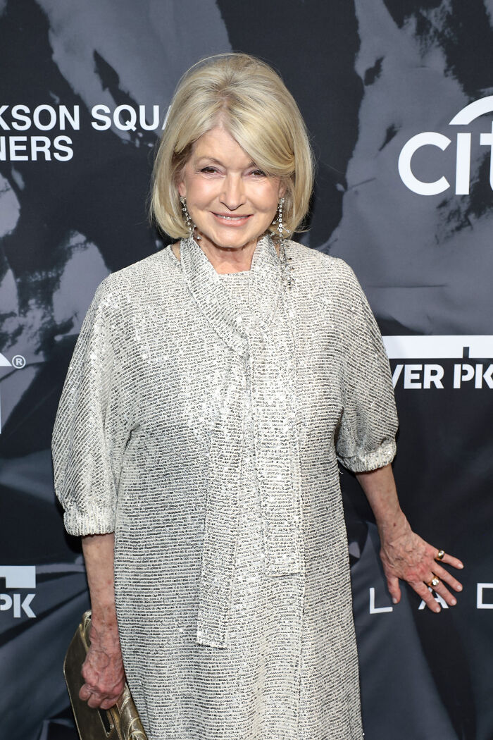 “I’ve Dressed The Same Since I Was 17”: Martha Stewart Slams ‘Age-Appropriate’ Fashion Rules “I’ve Dressed The Same Since I Was 17”: Martha Stewart Slams ‘Age-Appropriate’ Fashion Rules