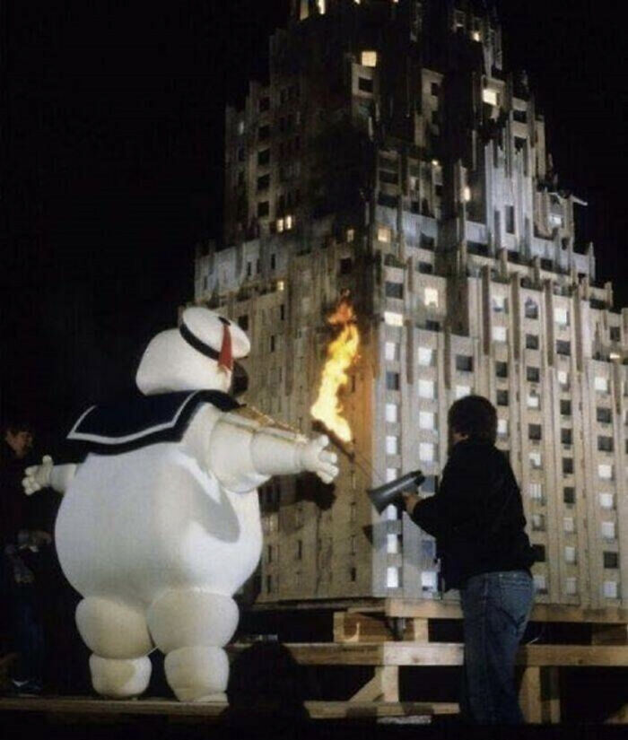 The True Size Of The Giant Marshmallow Man From Ghostbusters
