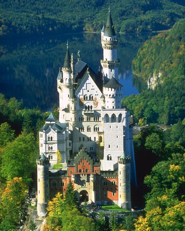 Neuschwanstein-Castle-New-Picture.jpg