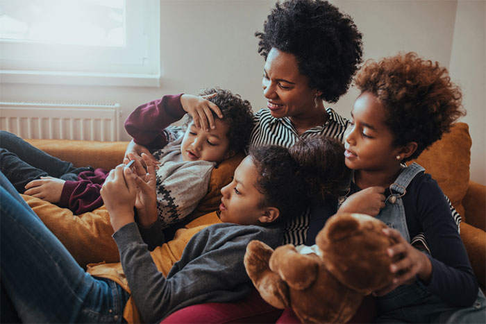 Husband Refuses To Take Less Hours At Work Just Because His 6 Kids Are Sick Husband Refuses To Take Less Hours At Work Just Because His 6 Kids Are Sick