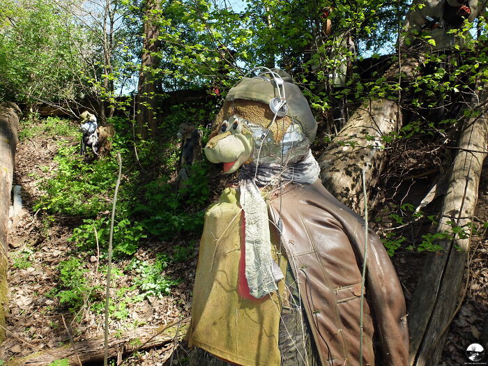 Czech Forest Outsider Crafts Sculptures For 20 Years (9 Pics) Czech Forest Outsider Crafts Sculptures For 20 Years (9 Pics)