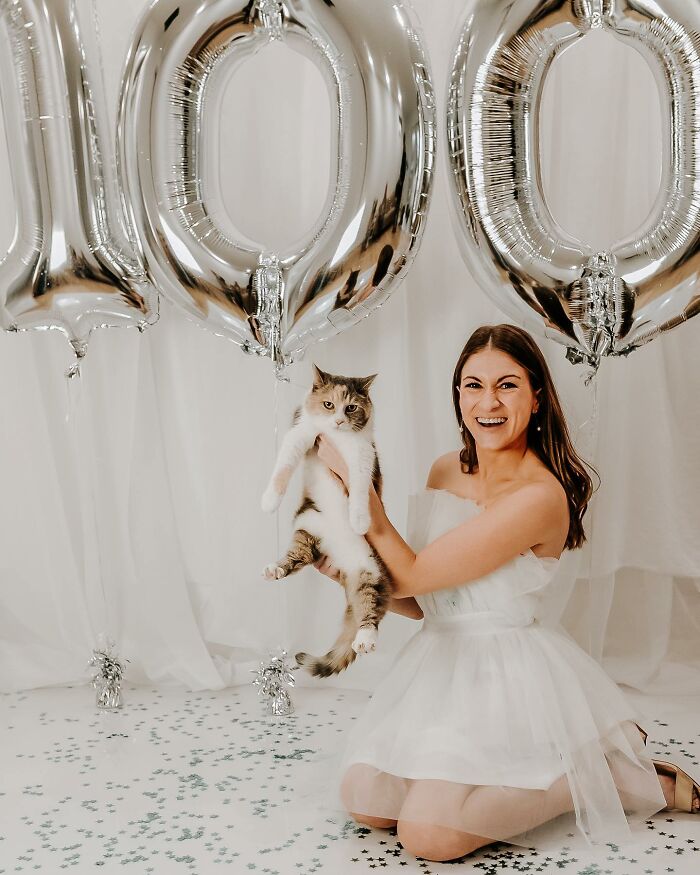 Angela Rafuse Is A Founder Of ‘My Grandfather’s Cat Charity’, Helping Seniors To Rehome Their Pets