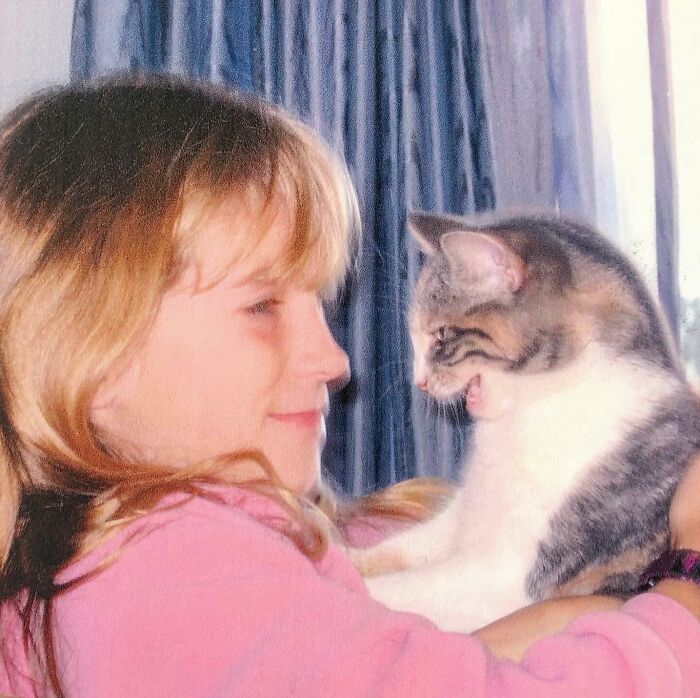 Angela Rafuse Is A Founder Of ‘My Grandfather’s Cat Charity’, Helping Seniors To Rehome Their Pets