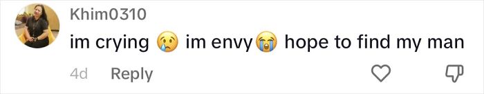 Heartwarming Story Of High School Sweethearts Reunited At The Airport After Sixty Years Apart Heartwarming Story Of High School Sweethearts Reunited At The Airport After Sixty Years Apart