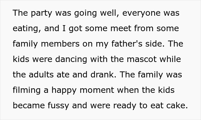 Birthday Girl Pushes Older Cousin As She Blows Out Her Candles, Emotional Drama Ensues Birthday Girl Pushes Older Cousin As She Blows Out Her Candles, Emotional Drama Ensues