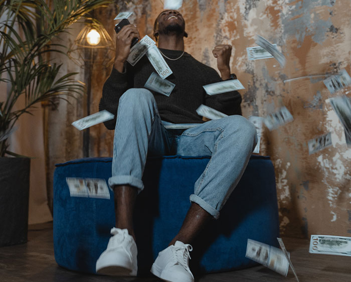 40 Of The Biggest ‘Lies’ Told In Human History That People No Longer Are Buying