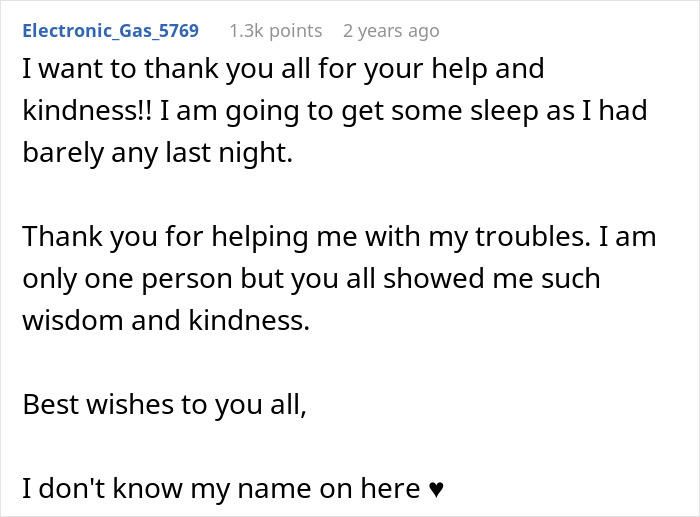 Woman Thinks Mom Is Wrong For Uninviting Her From Christmas Because Of Dating Sister’s Husband Woman Thinks Mom Is Wrong For Uninviting Her From Christmas Because Of Dating Sister’s Husband