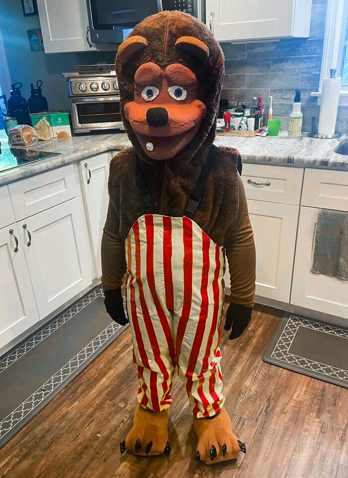 My Son Is Really Into Showbiz Pizza, Specifically Billy Bob. Made Him His Dream Costume