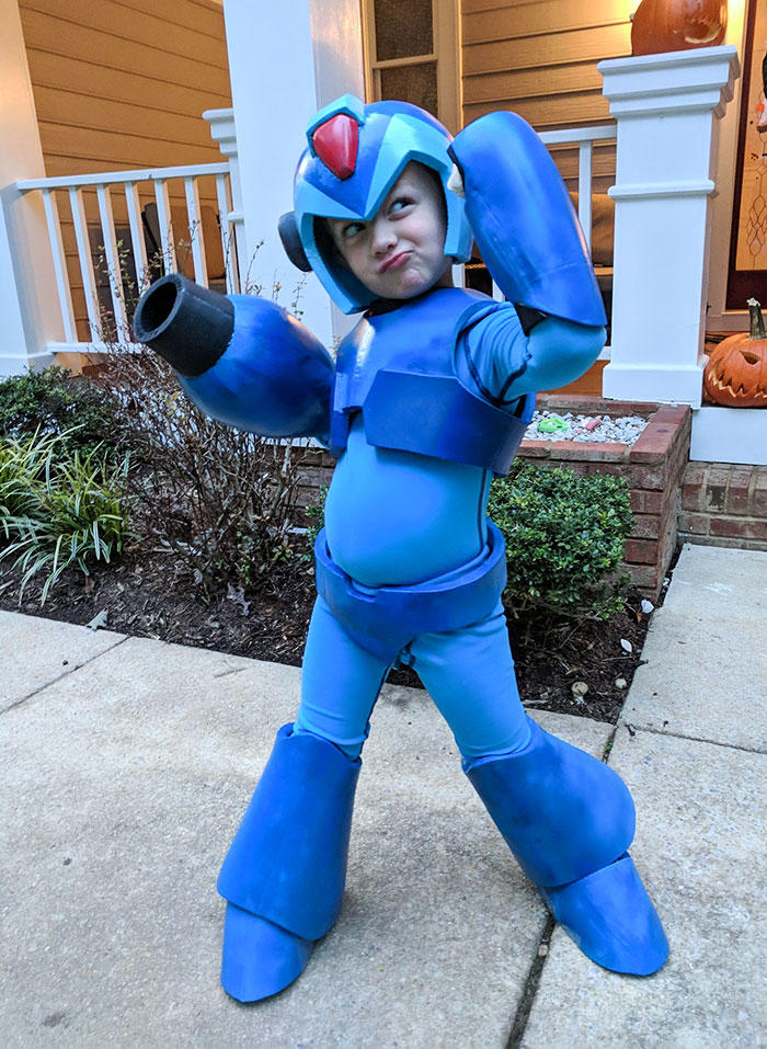 DIY "Mega Man" Halloween Costume