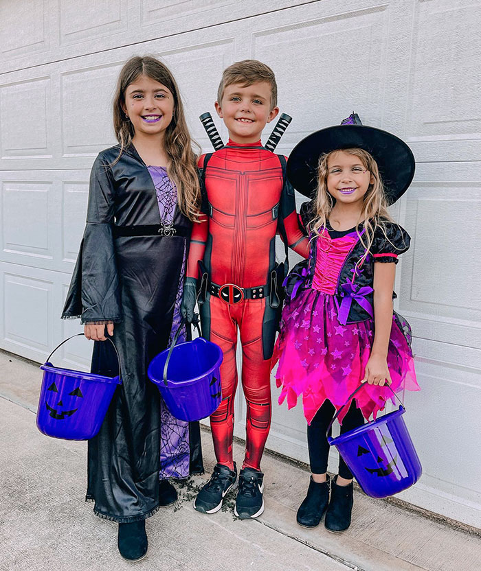 Happy Halloween From Deadpool, A Spider Sorceress And A Witch