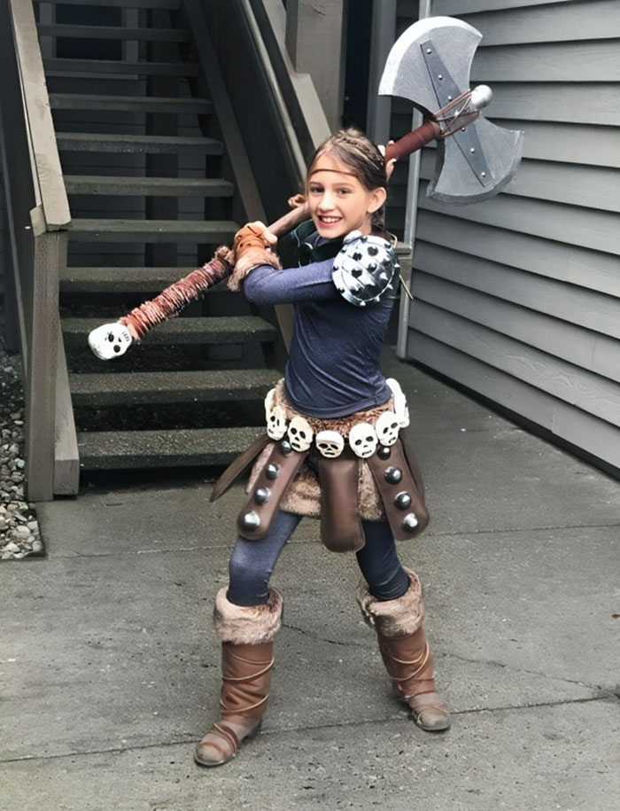 My Daughter Wanted To Be Astrid From How To Train Your Dragon This Year For Halloween. It Took Me A Month, But I Did It