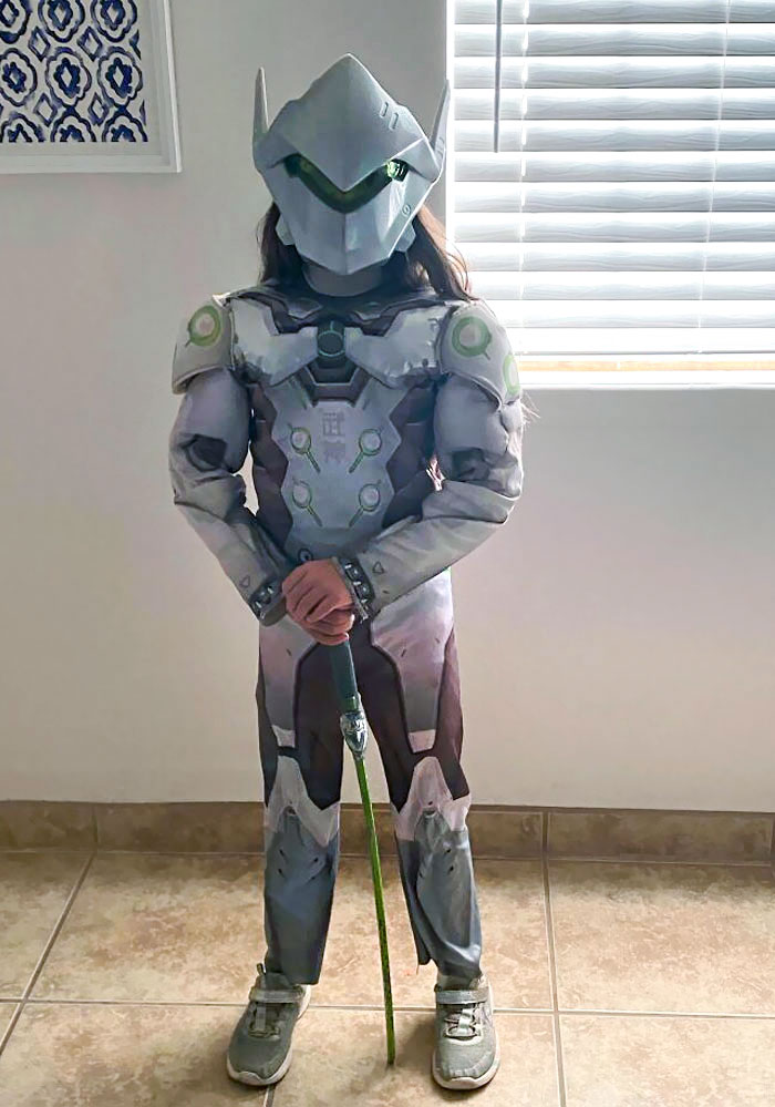 My Daughter Dressed Up As Genji From Overwatch For Halloween