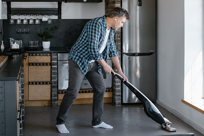 Dad Almost Gets Canceled For His Rant About What Men Should Do, Gets Ovations Instead Dad Almost Gets Canceled For His Rant About What Men Should Do, Gets Ovations Instead