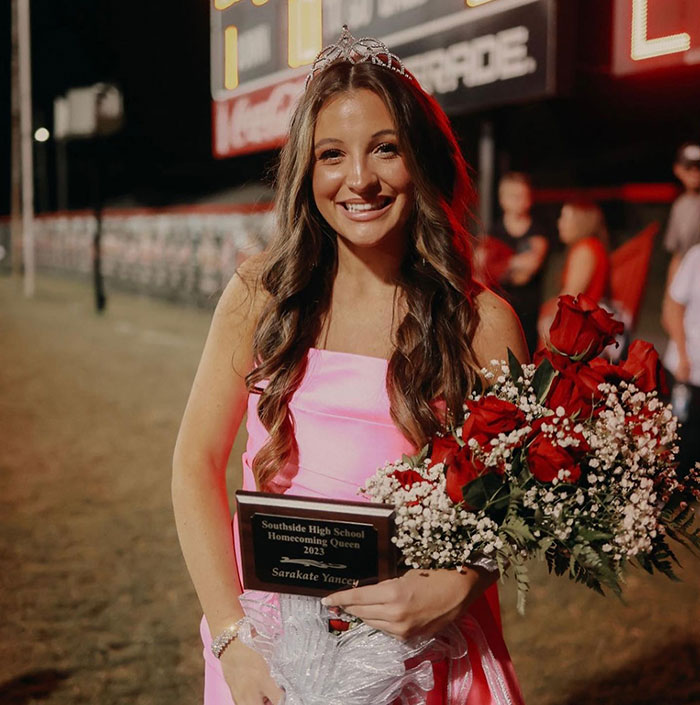 Father Struggling With Cancer Escorts Daughter In Homecoming Ceremony, Leaves Family In Tears Father Struggling With Cancer Escorts Daughter In Homecoming Ceremony, Leaves Family In Tears