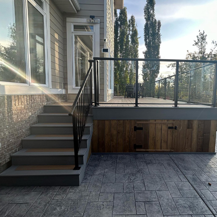 A deck with railings 