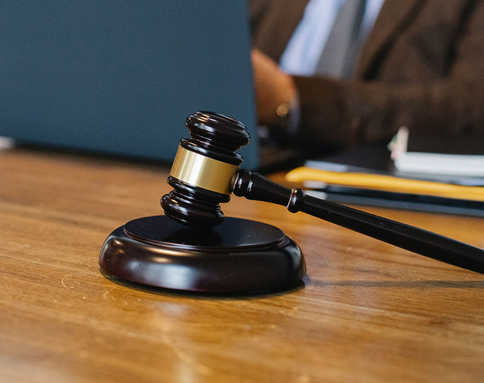 “Bro Watched Too Many Episodes Of Suits”: Man Who ‘Faked’ Being A Lawyer Wins All 26 Cases “Bro Watched Too Many Episodes Of Suits”: Man Who ‘Faked’ Being A Lawyer Wins All 26 Cases