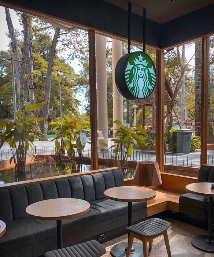 Woman Flips Out When She Finds Out Her BF Uses A Fake Name At Coffee Shops To Feel More Comfortable Woman Flips Out When She Finds Out Her BF Uses A Fake Name At Coffee Shops To Feel More Comfortable