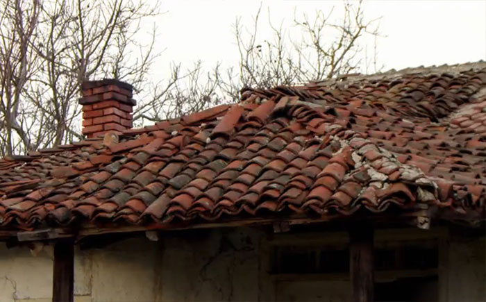 "We Can’t Do That In The UK": Scottish Dad Buys Six-Bedroom Mansion In Bulgaria For £3,000 "We Can’t Do That In The UK": Scottish Dad Buys Six-Bedroom Mansion In Bulgaria For £3,000