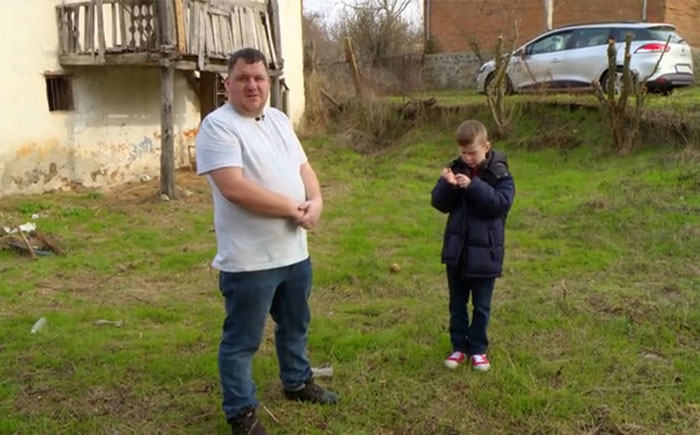 "We Can’t Do That In The UK": Scottish Dad Buys Six-Bedroom Mansion In Bulgaria For £3,000 "We Can’t Do That In The UK": Scottish Dad Buys Six-Bedroom Mansion In Bulgaria For £3,000