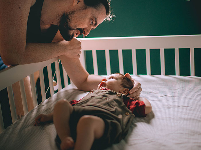 30 Wild Stories About Dads Finding Out Their Children Aren't Theirs