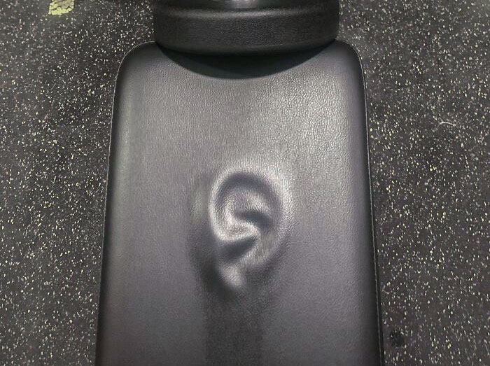 My Knee Imprint At The Gym Looks Like An Ear