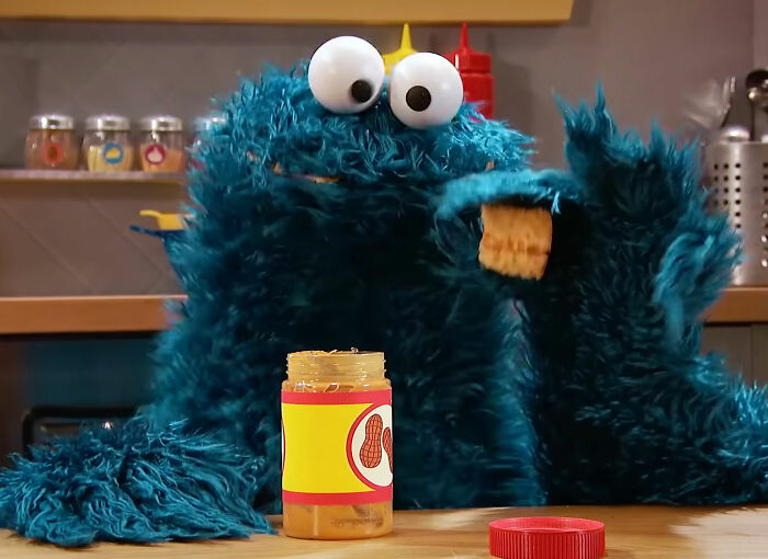 Cookie Monster eating