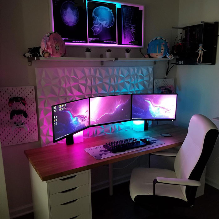 Small minimalistic game room 
