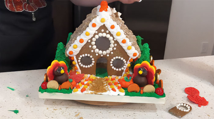 Thanksgiving gingerbread house.