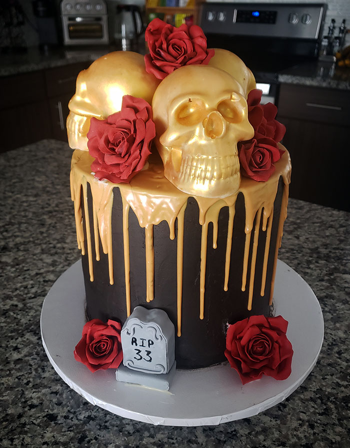 Made This Spooky Cake For My Friend 