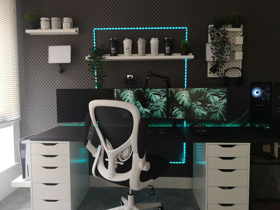 Modern home office setup with ergonomic chair, dual monitors, and neat desk for inspired and productive work process Modern home office setup with ergonomic chair, dual monitors, and neat desk for inspired and productive work process