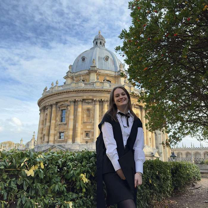 "I Just Thought, 'Please, Not Again'": Young Woman Accepted To Oxford After Being Homeless