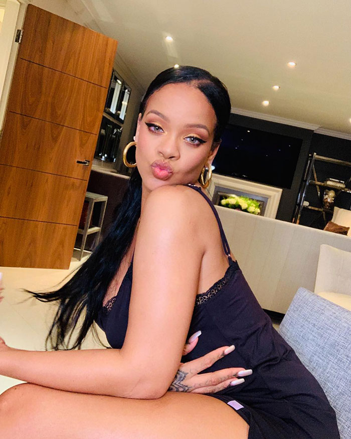 “I Feel Embarrassed Now”: People Lose It At Jenna Ortega Correctly Pronouncing Rihanna’s Name “I Feel Embarrassed Now”: People Lose It At Jenna Ortega Correctly Pronouncing Rihanna’s Name