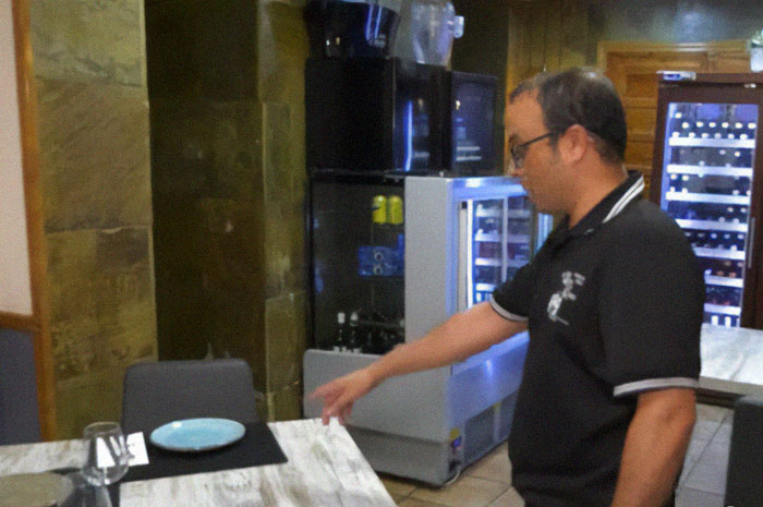 “We Told Him Not To Do It Again”: Expat Arrested For Faking Heart Attack In 20 Restaurants