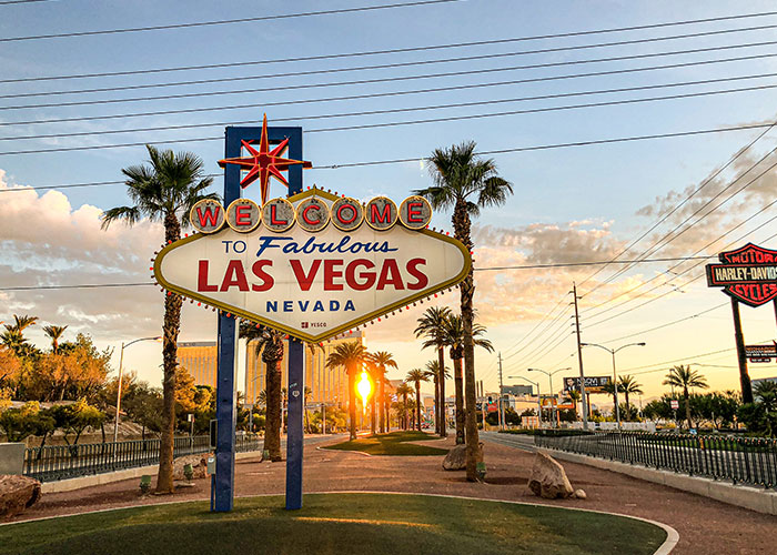 "This Sent My Girlfriend Into A Rage I’ve Never Seen Before": Guy Throws "End Of Alimony" Party "This Sent My Girlfriend Into A Rage I’ve Never Seen Before": Guy Throws "End Of Alimony" Party