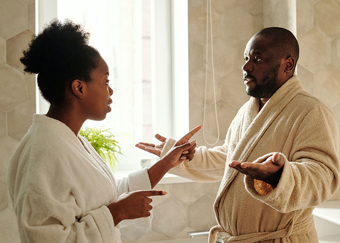 "This Sent My Girlfriend Into A Rage I’ve Never Seen Before": Guy Throws "End Of Alimony" Party "This Sent My Girlfriend Into A Rage I’ve Never Seen Before": Guy Throws "End Of Alimony" Party