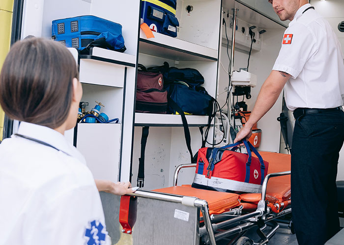 Employee Notices Customer Is Acting Weird And Ends Up Saving Her Life, It Gets Them Written Up Employee Notices Customer Is Acting Weird And Ends Up Saving Her Life, It Gets Them Written Up