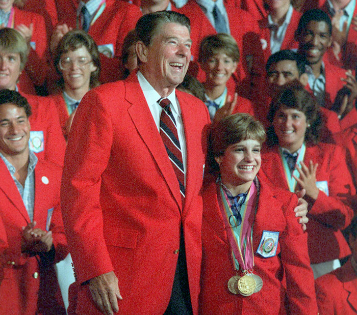 Olympic Gold Medalist Mary Lou Retton "Fighting For Her Life" Amidst A Rare Case Of Pneumonia